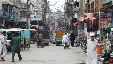Pakistan hits 1M daily COVID-19 vaccine shot target