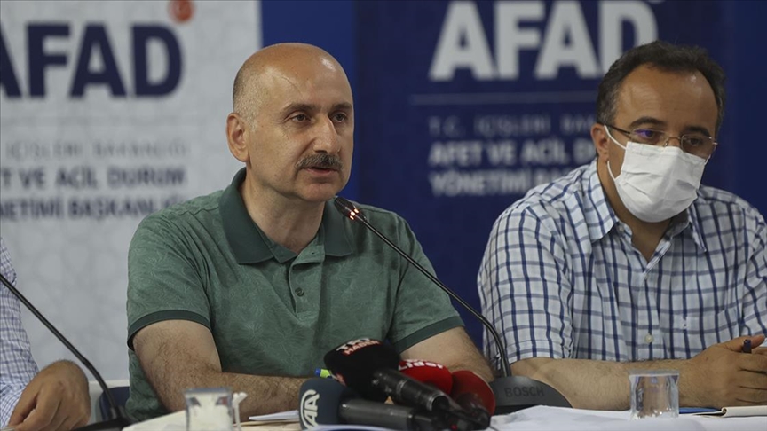 Bakan Karaismailoğlu: Bu afetin de kısa sürede üstesinden geleceğiz