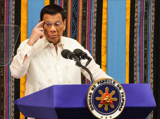 Presiden Duterte bersikeras lebih baik mati daripada menyerahkan diri ke investigasi ICC