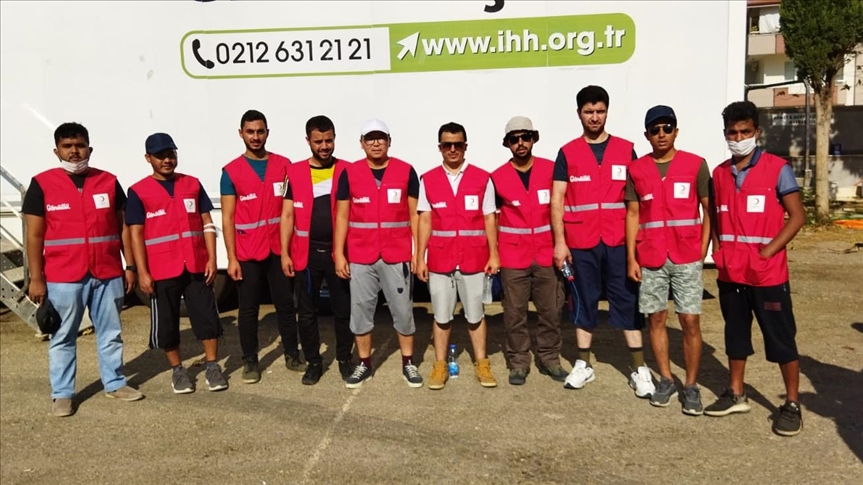 Rohingya students in Turkey help victims in fire-hit area