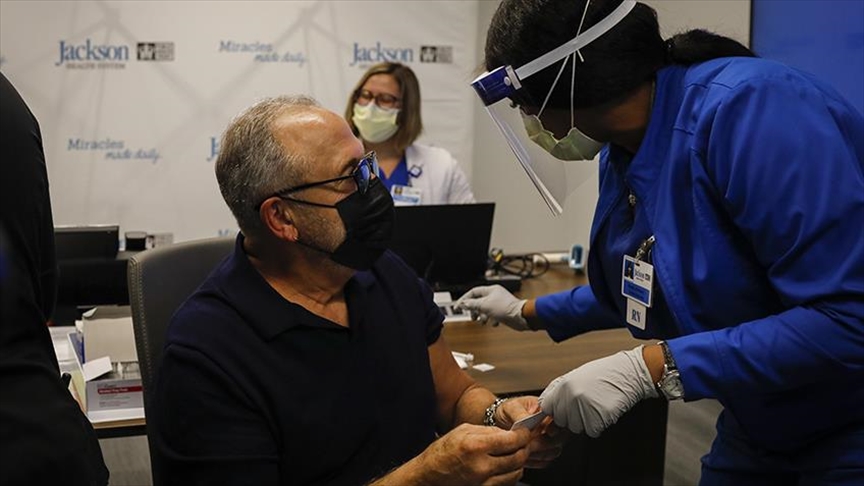 EEUU registró el día de mayor cantidad de vacunaciones contra el coronavirus en más de un mes