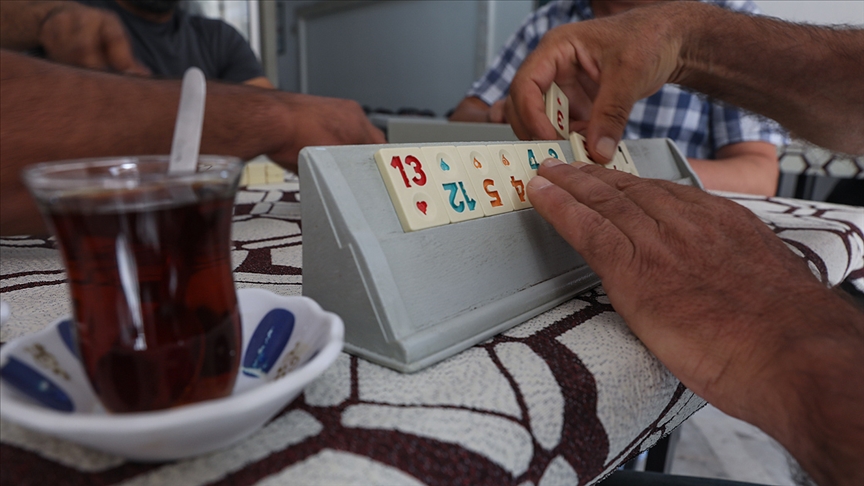 Kahveci ve kıraathanecilerden müşterilere 'aşınızı yaptırıp gelin' çağrısı