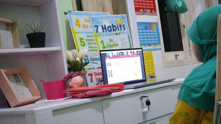 Indonesia perpanjang bantuan kuota belajar gratis