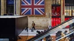 UK moves to ease travel curbs for several countries 