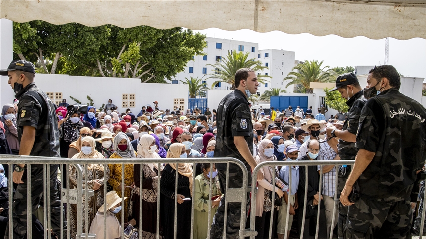 Tunisia sees high turnout for vaccination against COVID-19