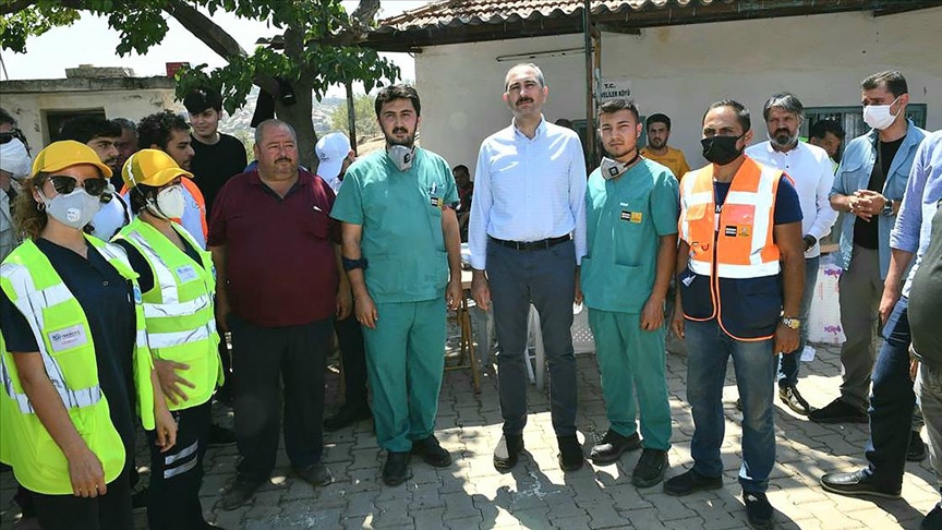 Adalet Bakanı Gül: Tüm yangınlarla ilgili soruşturmaları büyük titizlikle takip ediyoruz