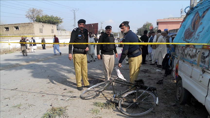 Roadside blast kills 2 policemen in southwestern Pakistan