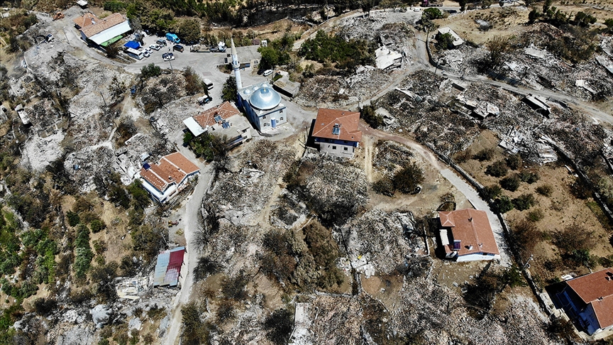 Antalya Akseki'deki yangından etkilenenlerin anlattıkları alevlerin büyüklüğünü ortaya koyuyor 