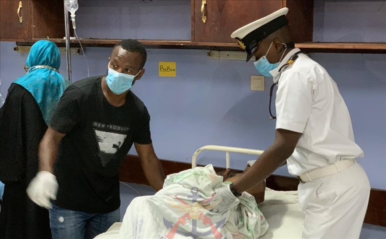 Kenyan navy rescues 8 Comorians in Indian Ocean; 7 die in tragedy