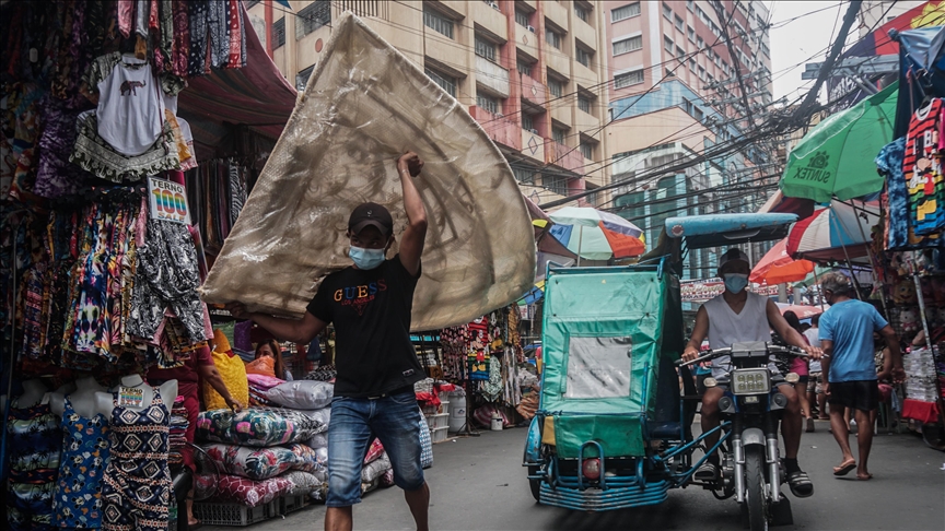 Filipina resmi keluar dari resesi di tengah tekanan pandemi