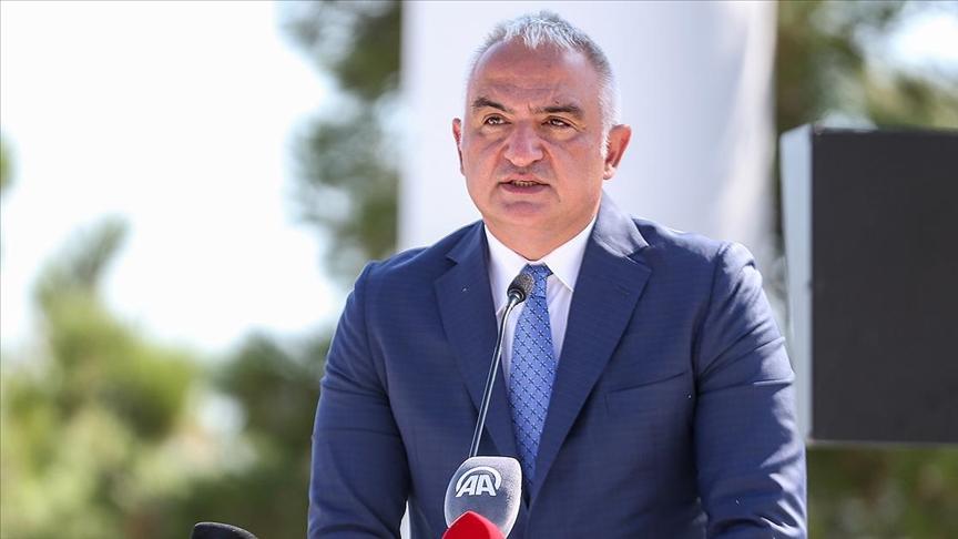 Bakan Ersoy: Topraklarımıza düşen her ateş, devletimizin gücü, milletimizin birlik ve beraberliği karşısında sönecek