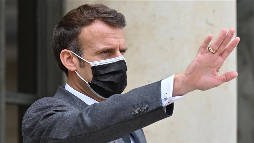 El presidente de Francia advierte que 'la crisis de salud no ha quedado atrás'