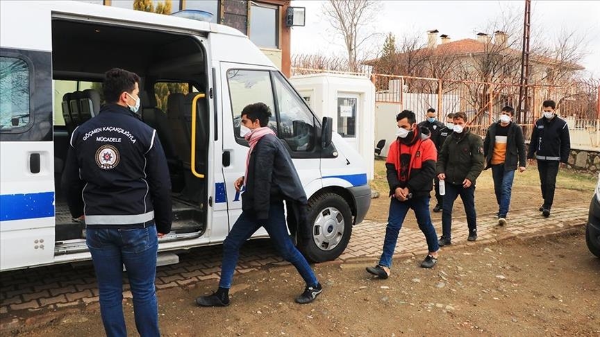 97 irregular migrants of different nationalities held across Turkey