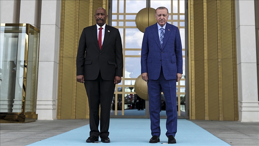 أردوغان يستقبل رئيس مجلس السيادة السوداني