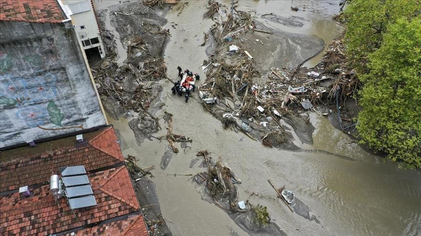 Inondations en Turquie : le bilan s'alourdit à 6 morts dans la province de Kastamonu