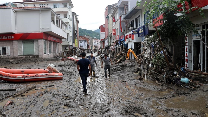 AFAD: Sel nedeniyle Kastamonu'da 25, Sinop'ta 2 kişi hayatını kaybetti