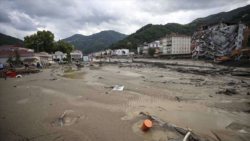 Bartın, Sinop ve Kastamonu'daki sel felaketi '3.seviye ulusal afet' ilan edildi