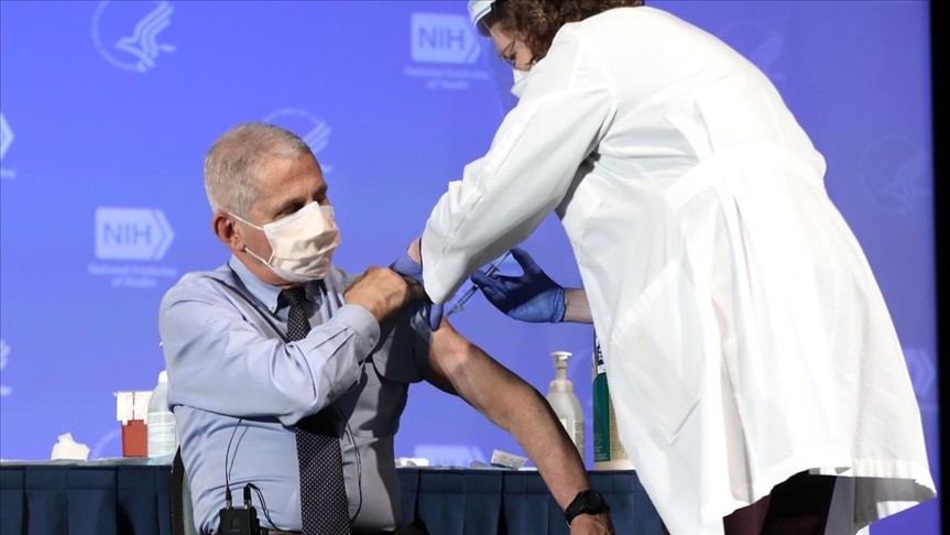 Departamento de Salud de EEUU exige la vacuna contra el coronavirus para sus 25.000 empleados