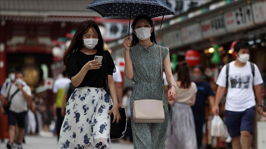 Expertos advierten sobre 'situación de nivel de desastre' debido a la propagación del coronavirus en Japón