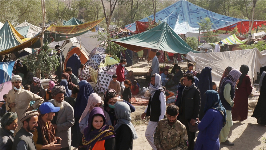 As war engulfs cities, uprooted Afghan families flee in despair