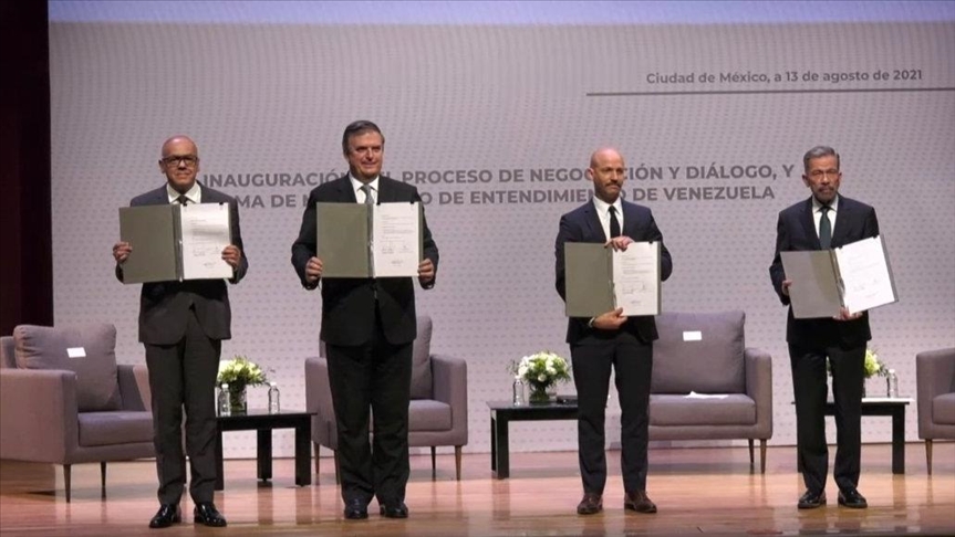 El Gobierno y la oposición de Venezuela inauguraron una mesa de  negociaciones