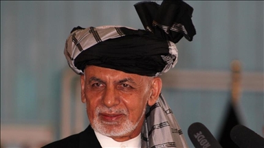 Defiant, Afghan president quells rumors of resignation
