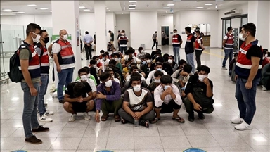 Турция за 7 месяцев выдворила более 37 тыс. нелегальных мигрантов