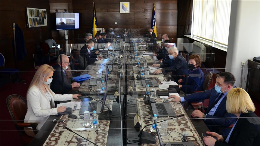 Telefonska sjednica Vlade FBiH: Tražiti međunarodnu pomoć u gašenju požara