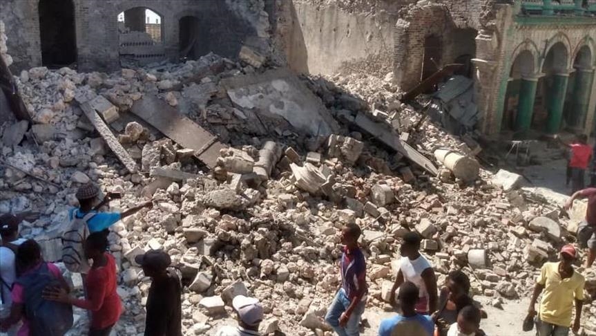 Haïti: le bilan du séisme s'alourdit à 304 morts 