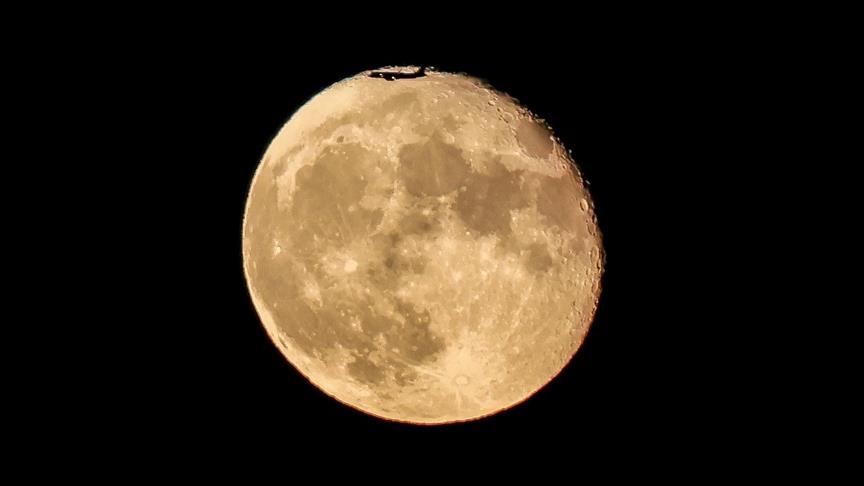 Empresas japonesas e israelíes producirán oxígeno a partir del suelo lunar
