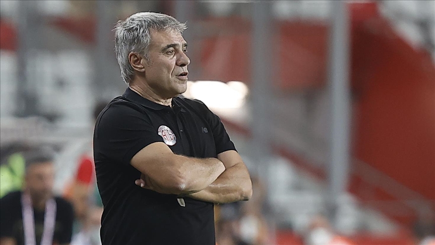 Fraport TAV Antalyaspor Teknik Direktörü Ersun Yanal: Bu dağınıklık son dakikada neredeyse maçı kaybettiriyordu