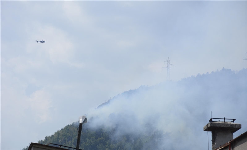 BiH: Helikopter gasi požar kod Jablanice, stanje dosta teško