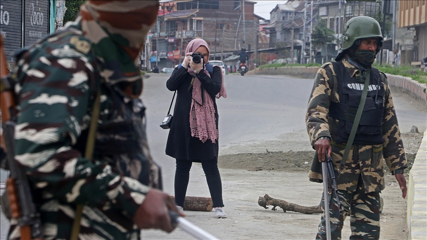 Kashmir cops face action for thrashing journalists