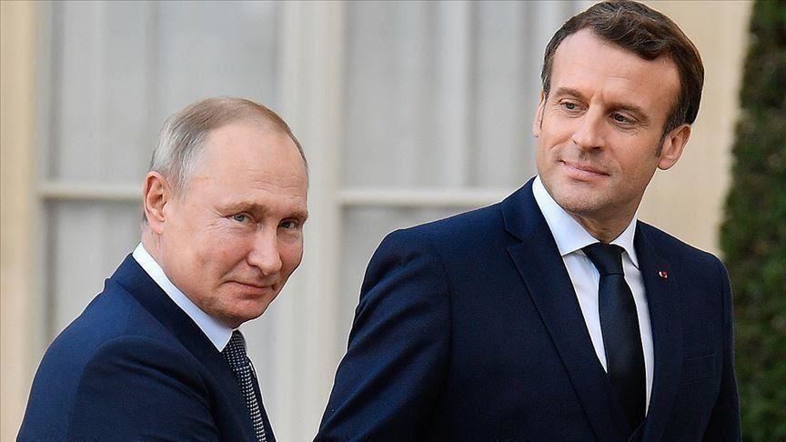 Poutine et Macron discutent de la situation en Afghanistan