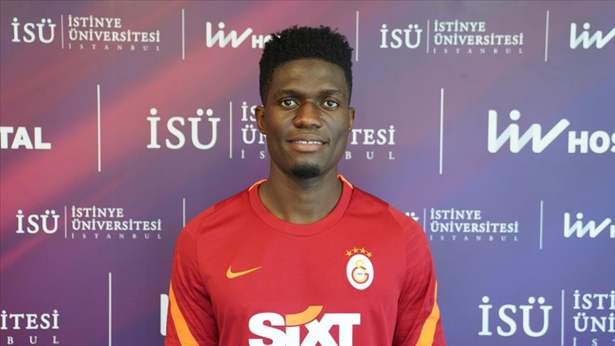 Stoper Galatasaraya Ozornwafor posuđen belgijskom Charleroju