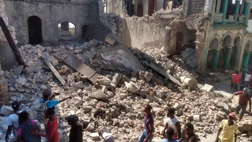 Više od 2.200 osoba poginulo u razornom zemljotresu na Haitiju 