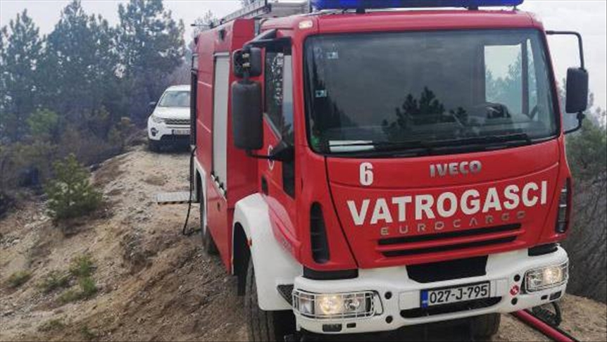 BiH: Iz Sarajeva u Konjic upućeno 15 vatrogasaca sa tri vozila