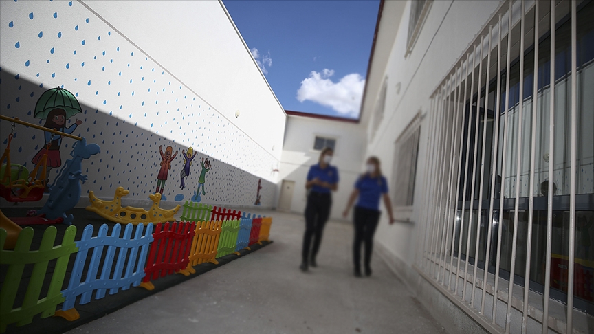 Ebeveynleri cezaevinde olan ve cezaevinden çıkan çocuklara, sosyal hizmet modelleriyle destek verilecek