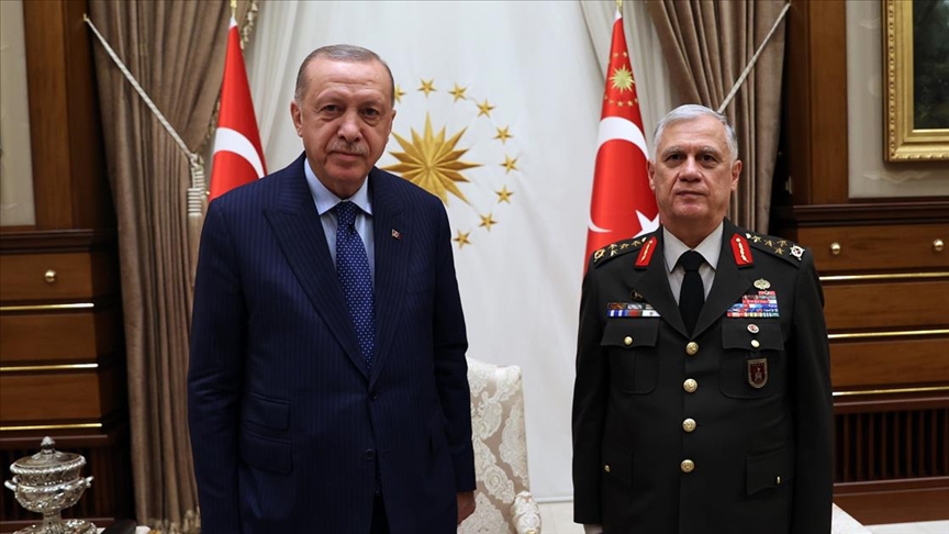Cumhurbaşkanı Erdoğan, emekliye ayrılan Orgeneral Dündar'ı kabul etti