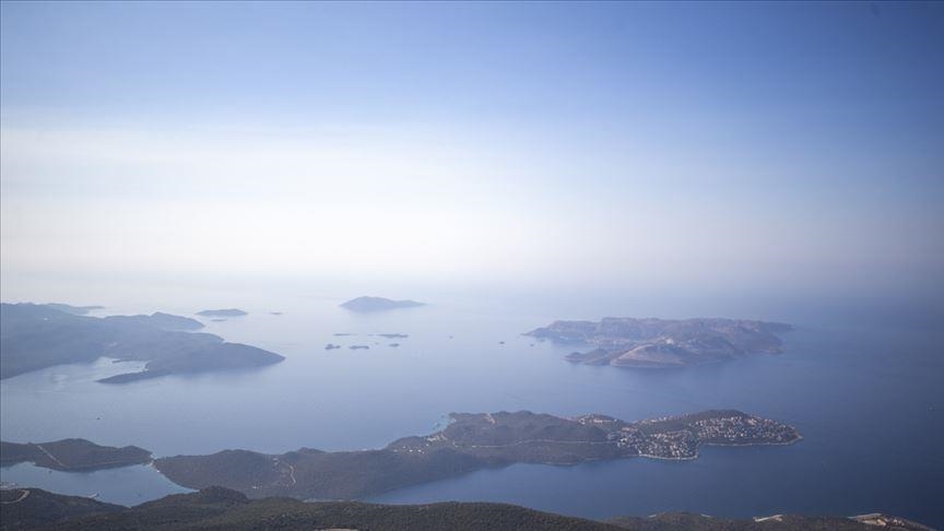Germany lists Greek holiday islands as high-risk areas for COVID