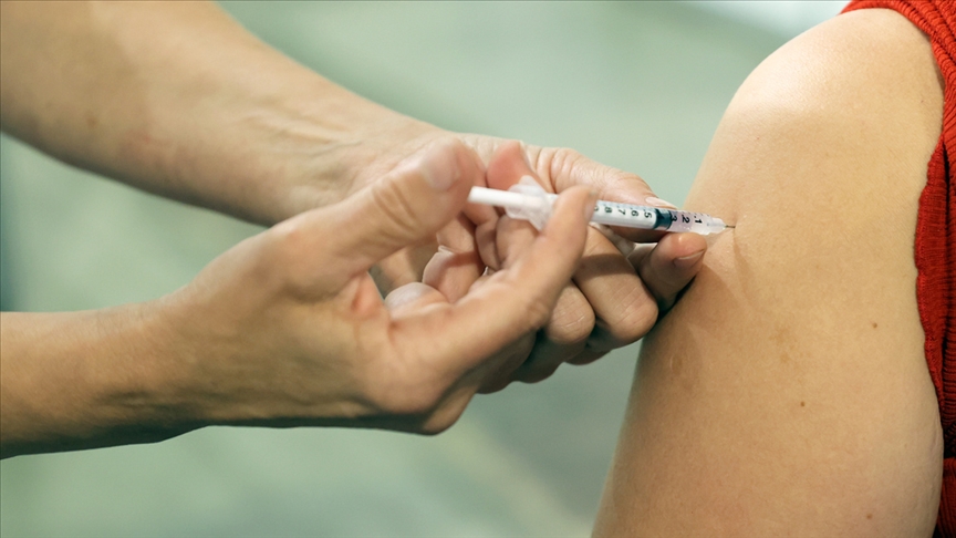 Sağlık Bakanı Koca: 18 yaş ve üstü her 4 kişiden 3ü en az bir doz aşısını yaptırdı