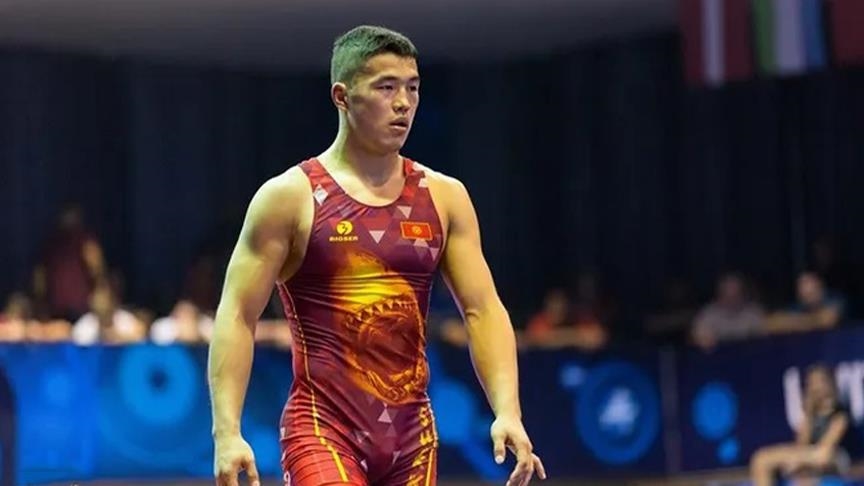 Кыргызский борец продал олимпийскую форму для помощи нуждающимся