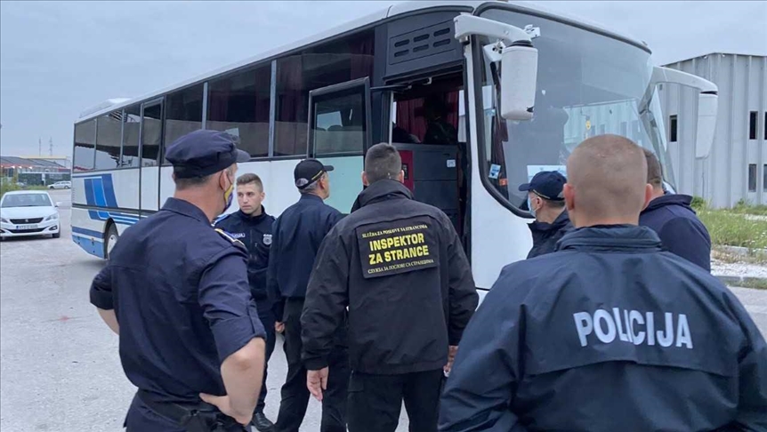 BiH: Migranti pronađeni u napuštenim objektima u Bihaću premješteni u prihvatni centar Lipa
