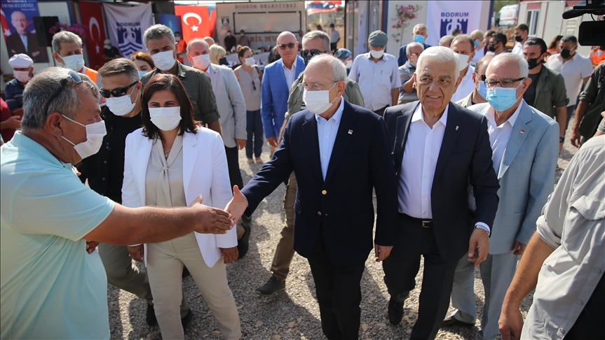 CHP Genel Başkanı Kılıçdaroğlu, Bodrum ve Milas'ta yangınlardan etkilenen mahalleleri ziyaret etti