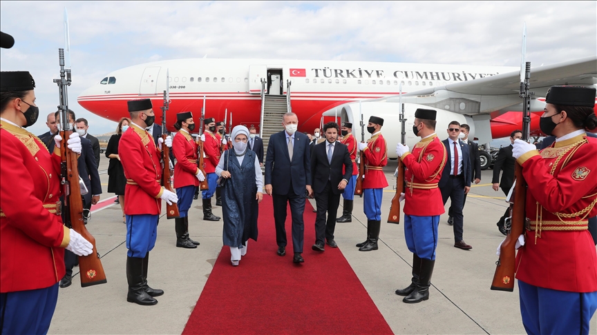 Президент Турции прибыл в Черногорию