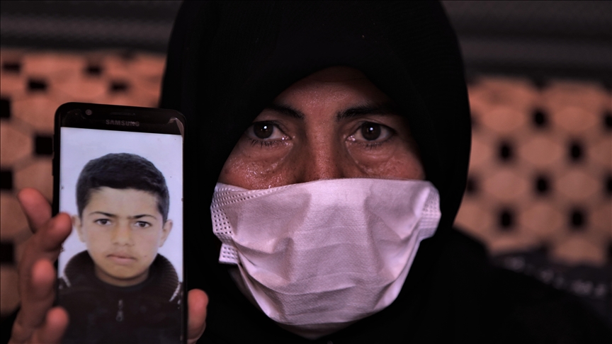 Suriyeli kadınlar, Esed rejiminin alıkoyduğu yakınlarının hayatta olduğu umuduyla yaşıyor