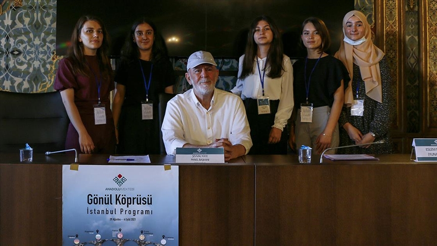 'Gönül Köprüsü İstanbul' programında Mustafa Kutlu paneli gerçekleştirildi