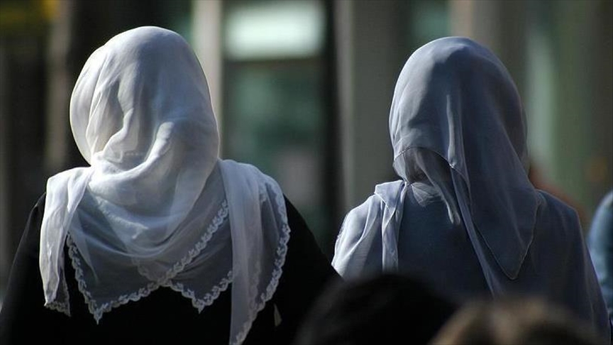 Singapore allows hijab for Muslim nurses in public healthcare