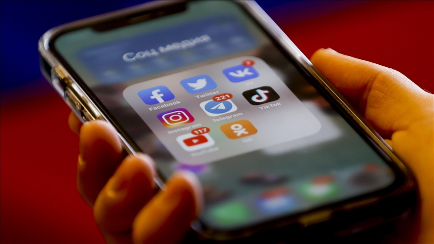 Law lets Australian police 'disrupt and delete' offensive data online