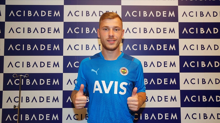 Fenerbahçe Alman futbolcu Max Meyeri transfer etti